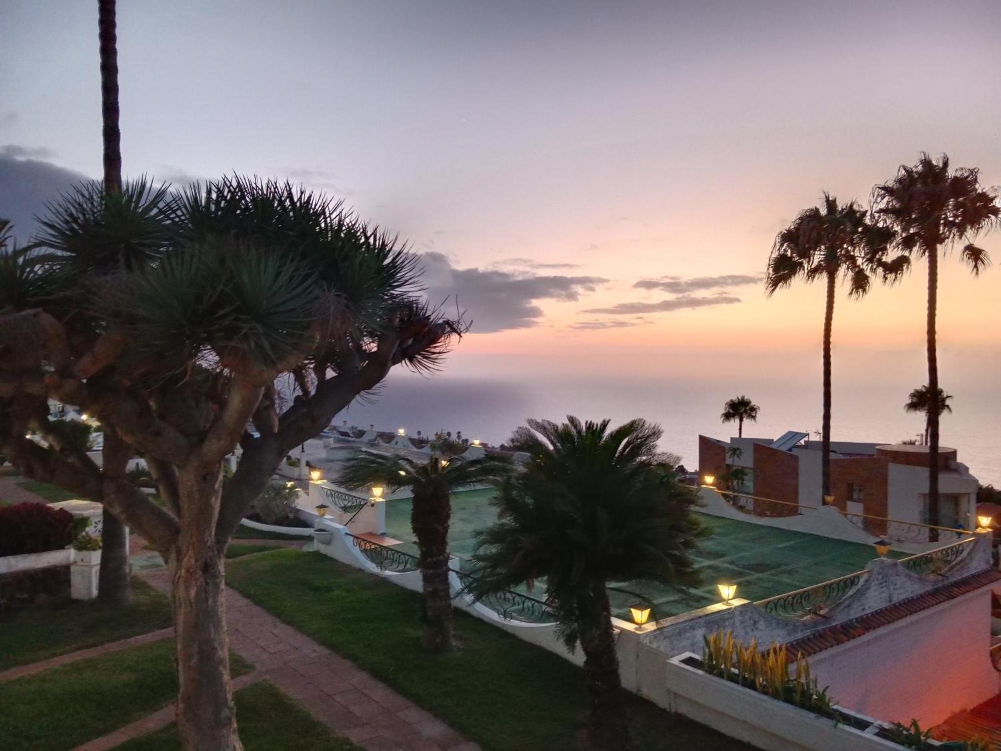 Studio Sea Front View & Pool Apartment Tacoronte Bagian luar foto